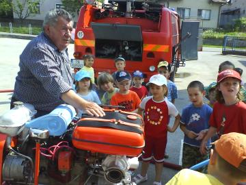 Návšteva u hasičov 2007/08 Návšteva u hasičov 2007/08