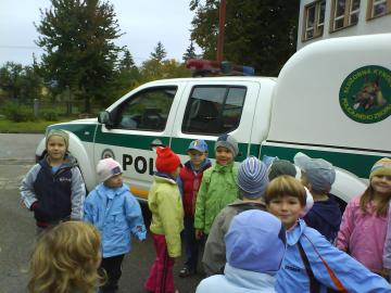Stretnutie detí s policajtom Stretnutie detí s policajtom