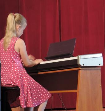 Záverečný koncert ZUŠ Záverečný koncert ZUŠ