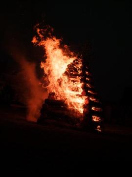 Pálenie jánskych ohňov Pálenie jánskych ohňov