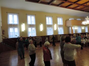 Posedenie pre seniorov Posedenie pre seniorov