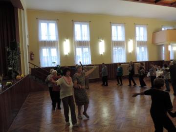 Posedenie pre seniorov Posedenie pre seniorov