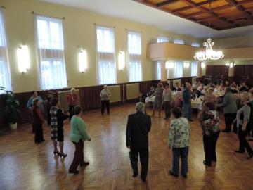 Posedenie pre seniorov Posedenie pre seniorov