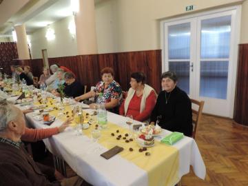 Posedenie pre seniorov Posedenie pre seniorov