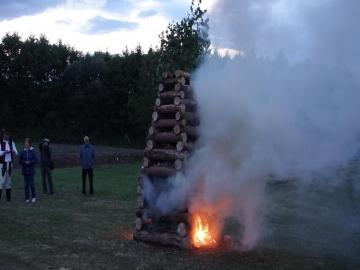 Pálenie jánskej vatry Pálenie jánskej vatry