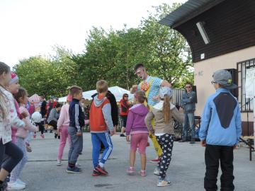 Na kráľovskom dvore Na kráľovskom dvore