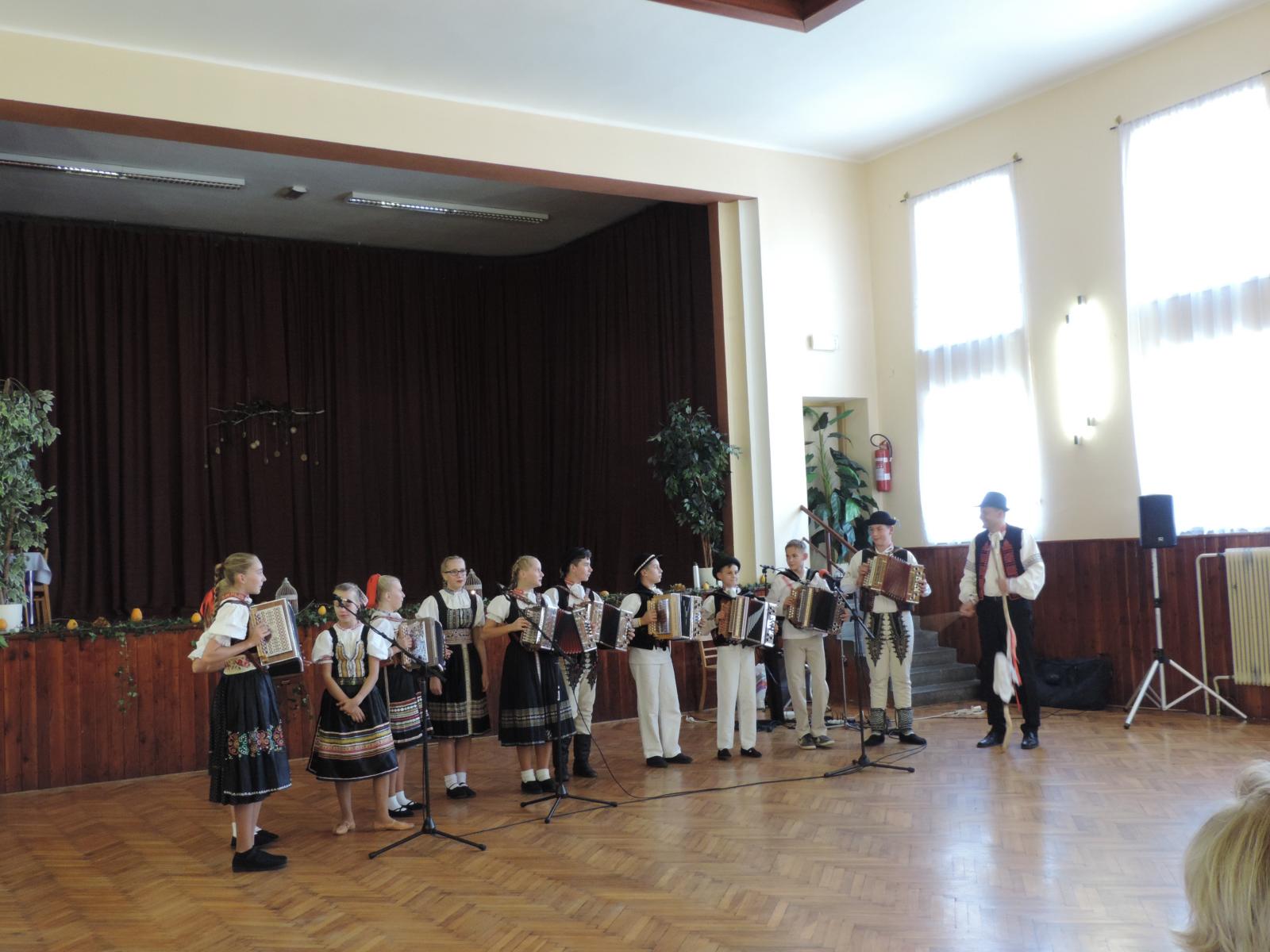 Fotogaléria Posedenie seniorov 2018 (11) Posedenie seniorov 2018